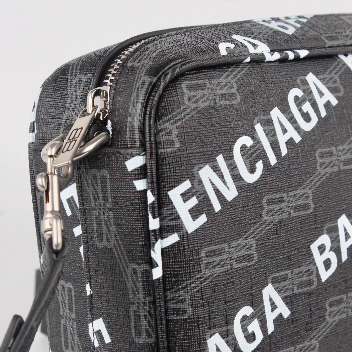 BALENCIAGA Camera sling Bag Black